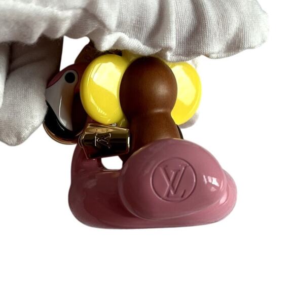 Louis Vuitton Porto Clé Vivienne Flamingo Bag Charm Float Ice Keychain M00668 - Picture 3 of 8